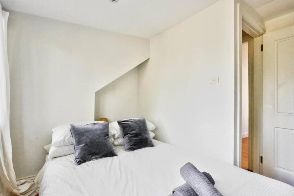Cosy 3 Bedroom House Chippendale Newtown Apartment Sydney